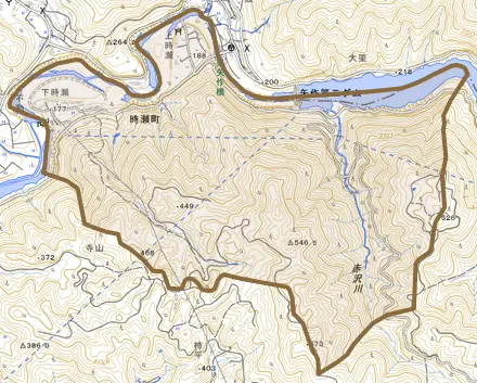 時瀬町とその周辺の地図。町の範囲を重ねている