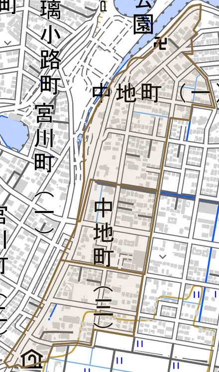 中地町とその周辺の地図。町の範囲を重ねている