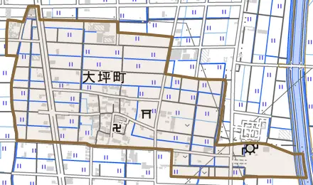 大坪町とその周辺の地図。町の範囲を重ねている