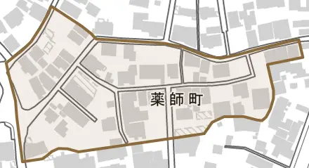 薬師町とその周辺の地図。町の範囲を重ねている