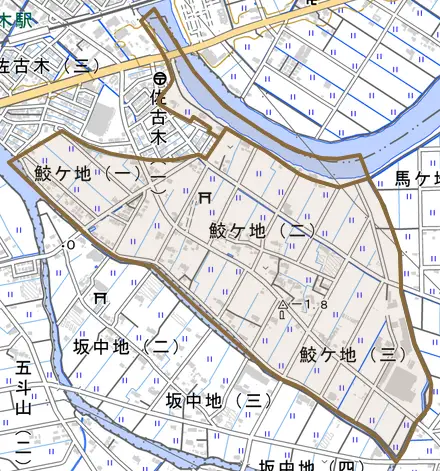 鮫ケ地とその周辺の地図。町の範囲を重ねている