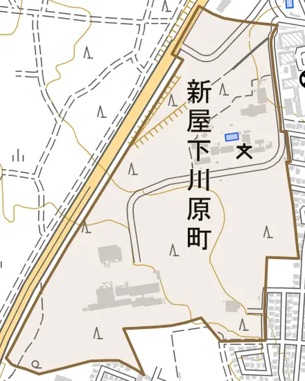 新屋下川原町とその周辺の地図。町の範囲を重ねている