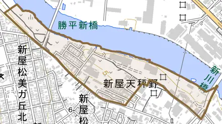 新屋天秤野とその周辺の地図。町の範囲を重ねている