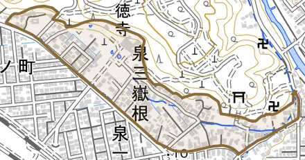 泉三嶽根とその周辺の地図。町の範囲を重ねている