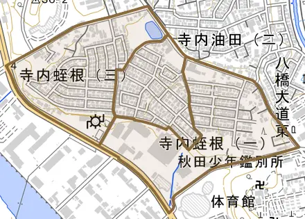 寺内蛭根とその周辺の地図。町の範囲を重ねている