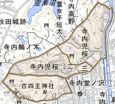 寺内児桜とその周辺の地図。町の範囲を重ねている