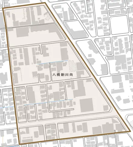 八橋新川向とその周辺の地図。町の範囲を重ねている