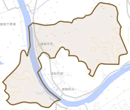 雄和平沢とその周辺の地図。町の範囲を重ねている