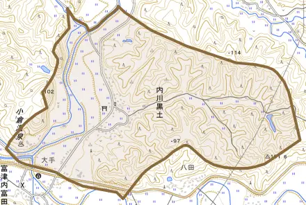 内川黒土とその周辺の地図。町の範囲を重ねている