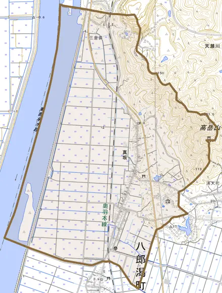 真坂とその周辺の地図。町の範囲を重ねている