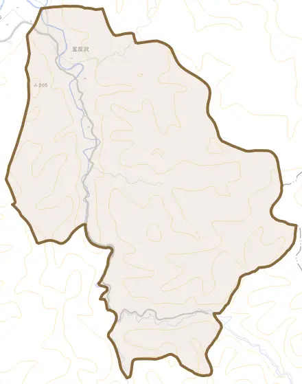 五反沢とその周辺の地図。町の範囲を重ねている