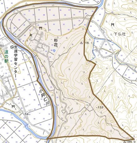 杉花とその周辺の地図。町の範囲を重ねている