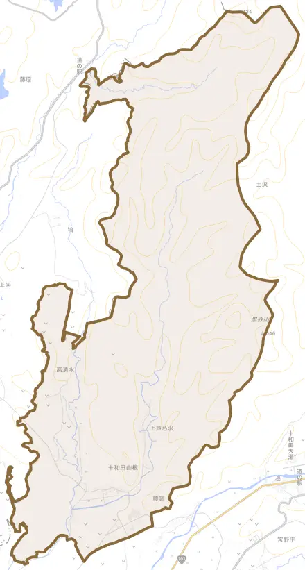 十和田山根とその周辺の地図。町の範囲を重ねている