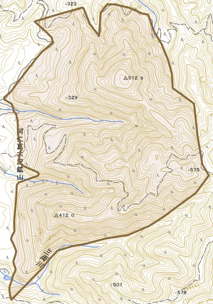 阿仁真木沢鉱山とその周辺の地図。町の範囲を重ねている