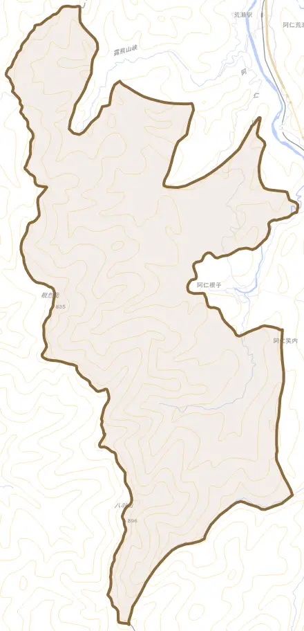 阿仁根子とその周辺の地図。町の範囲を重ねている