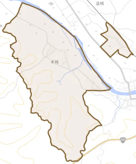 本城とその周辺の地図。町の範囲を重ねている