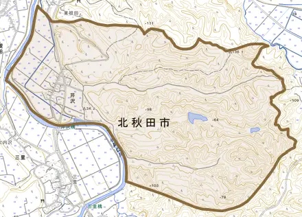 芹沢とその周辺の地図。町の範囲を重ねている