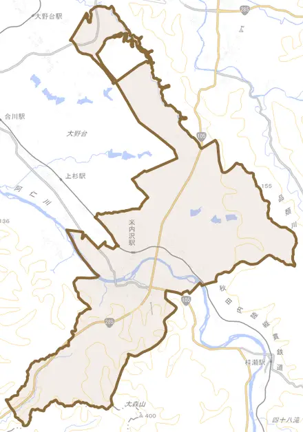 米内沢とその周辺の地図。町の範囲を重ねている