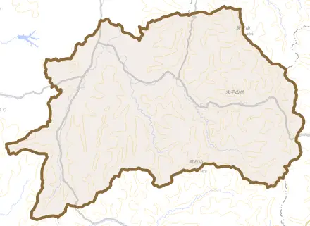 上岩川とその周辺の地図。町の範囲を重ねている