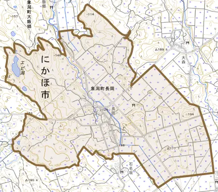 象潟町長岡とその周辺の地図。町の範囲を重ねている