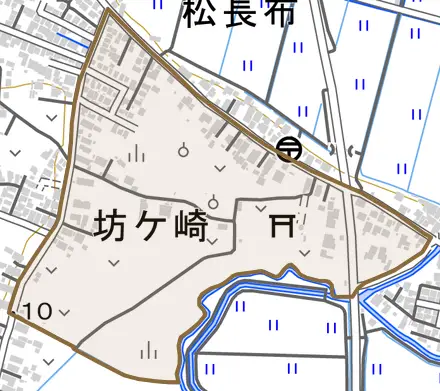 字坊ケ崎とその周辺の地図。町の範囲を重ねている