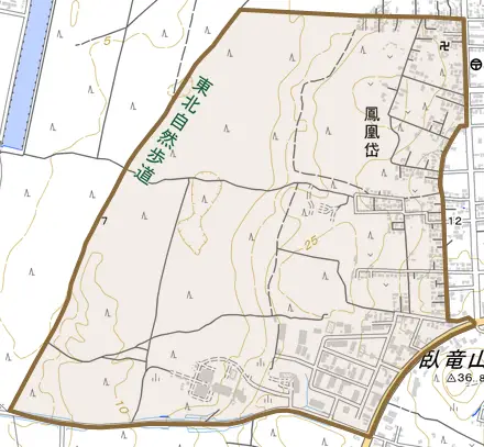 字鳳凰岱とその周辺の地図。町の範囲を重ねている