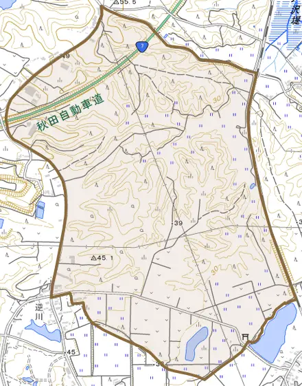 字九郎左エ門笹台とその周辺の地図。町の範囲を重ねている