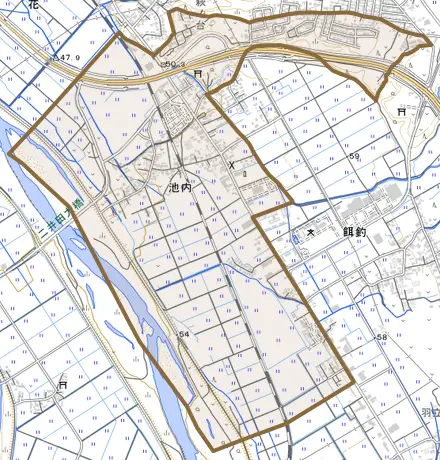 池内とその周辺の地図。町の範囲を重ねている