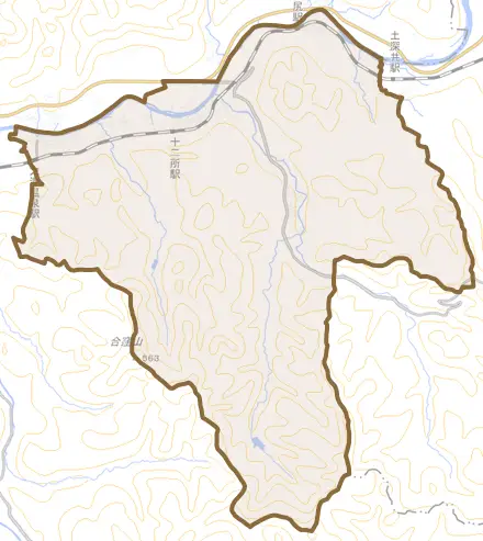 十二所とその周辺の地図。町の範囲を重ねている