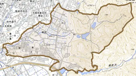 柄沢とその周辺の地図。町の範囲を重ねている