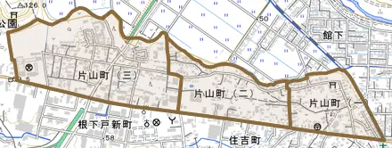 片山町とその周辺の地図。町の範囲を重ねている