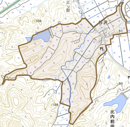 杉沢とその周辺の地図。町の範囲を重ねている