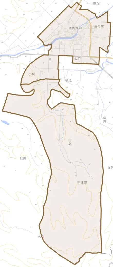 西馬音内とその周辺の地図。町の範囲を重ねている