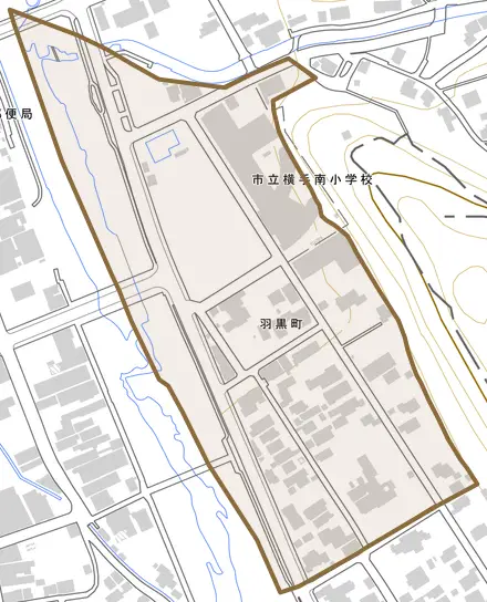 羽黒町とその周辺の地図。町の範囲を重ねている