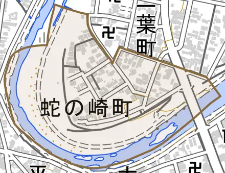 蛇の崎町とその周辺の地図。町の範囲を重ねている