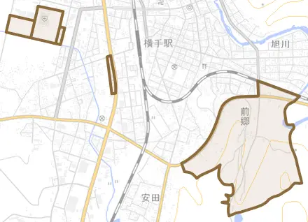 前郷とその周辺の地図。町の範囲を重ねている