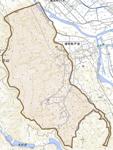 増田町戸波とその周辺の地図。町の範囲を重ねている