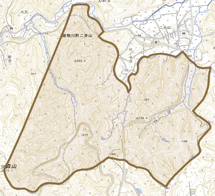 雄物川町二井山とその周辺の地図。町の範囲を重ねている