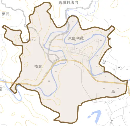 東由利蔵とその周辺の地図。町の範囲を重ねている