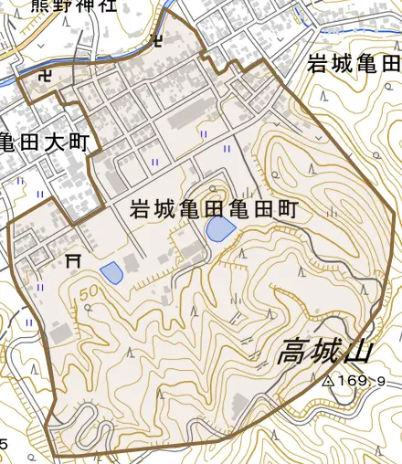 岩城亀田亀田町とその周辺の地図。町の範囲を重ねている