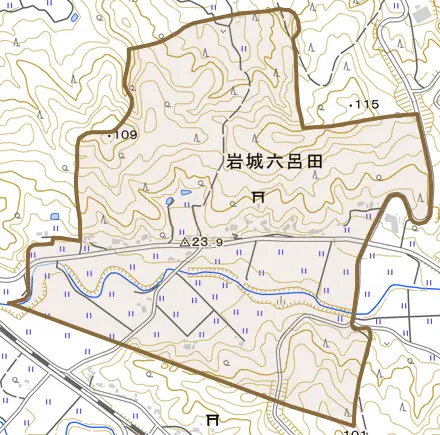 岩城六呂田とその周辺の地図。町の範囲を重ねている