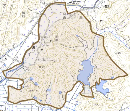 大沢とその周辺の地図。町の範囲を重ねている