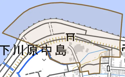 下川原中島とその周辺の地図。町の範囲を重ねている