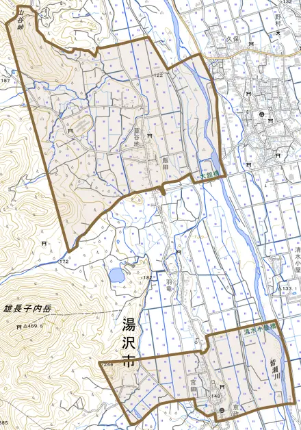三梨町とその周辺の地図。町の範囲を重ねている