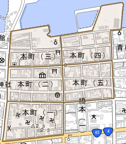 本町とその周辺の地図。町の範囲を重ねている