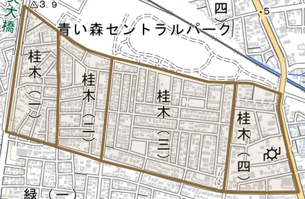 桂木とその周辺の地図。町の範囲を重ねている