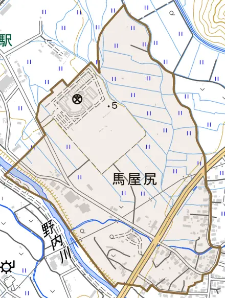 大字馬屋尻とその周辺の地図。町の範囲を重ねている