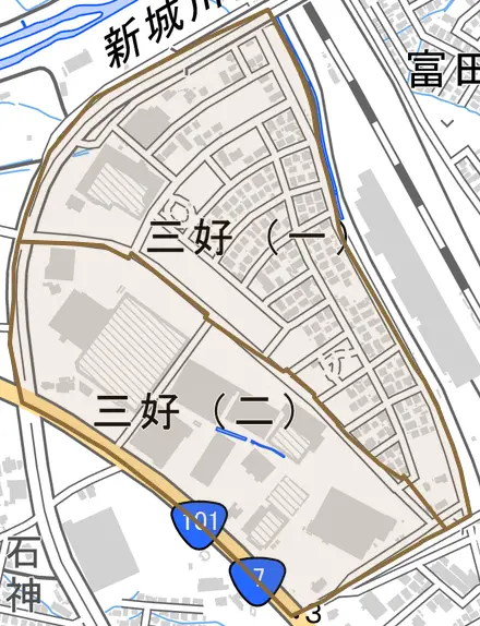 三好とその周辺の地図。町の範囲を重ねている