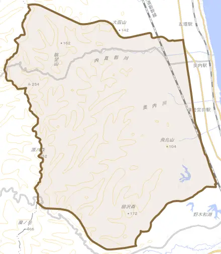 大字奥内とその周辺の地図。町の範囲を重ねている