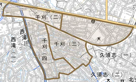 千刈とその周辺の地図。町の範囲を重ねている